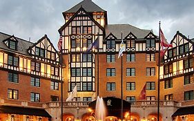 Hotel Roanoke & Conference Center, Curio Collection By Hilton