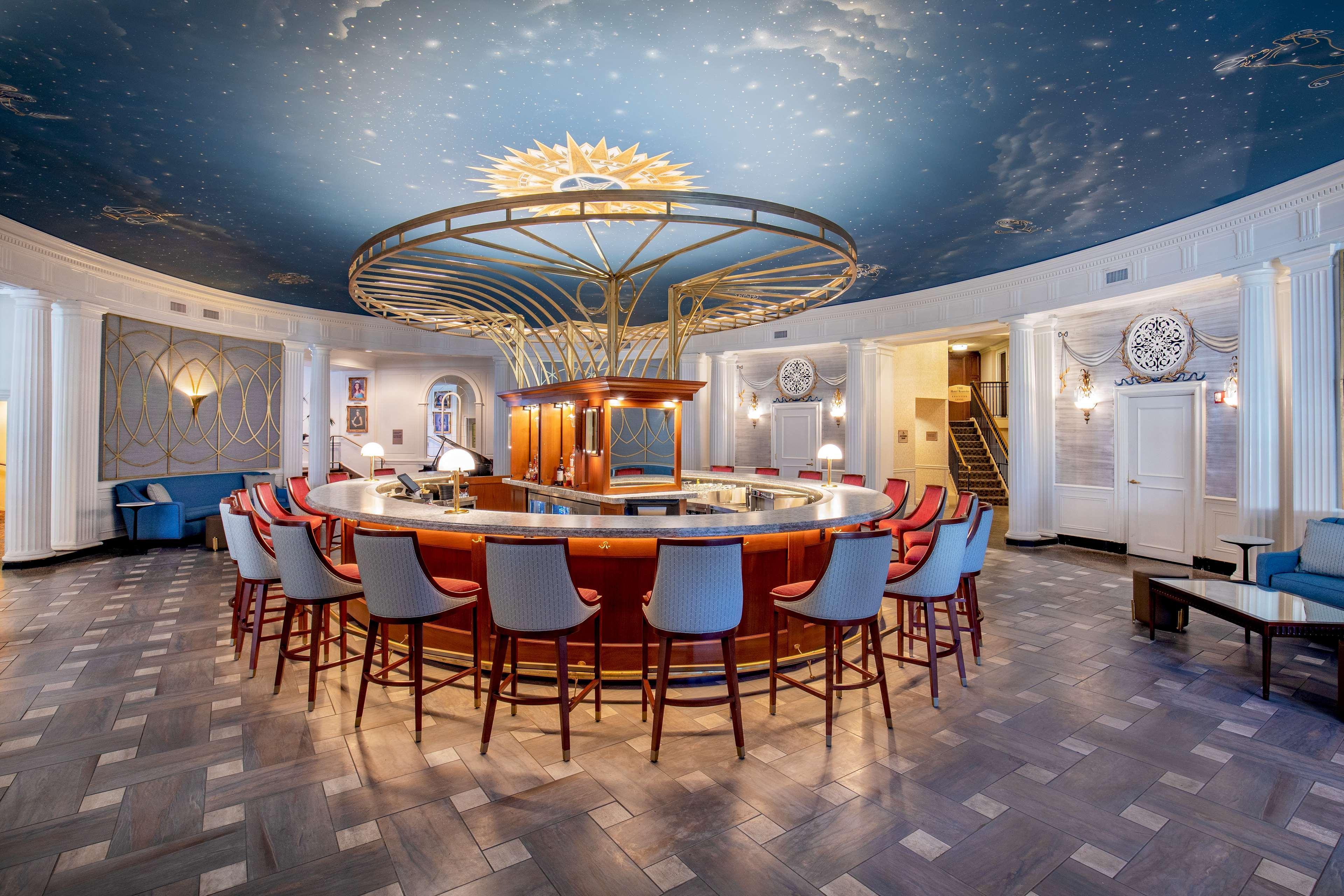 Hotel Roanoke & Conference Center, Curio Collection By Hilton Экстерьер фото