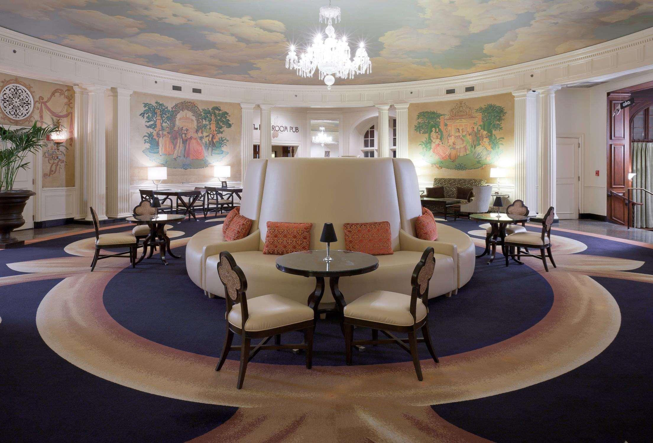 Hotel Roanoke & Conference Center, Curio Collection By Hilton Экстерьер фото