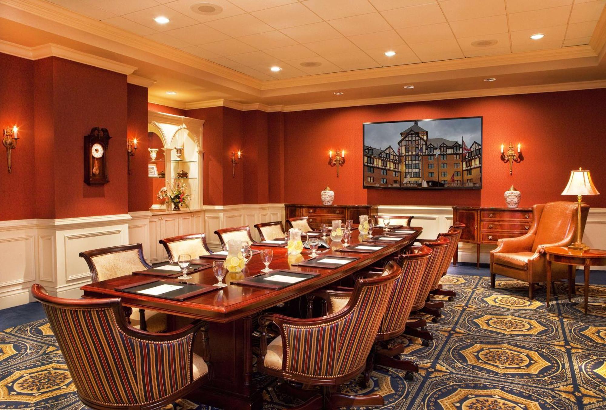 Hotel Roanoke & Conference Center, Curio Collection By Hilton Экстерьер фото