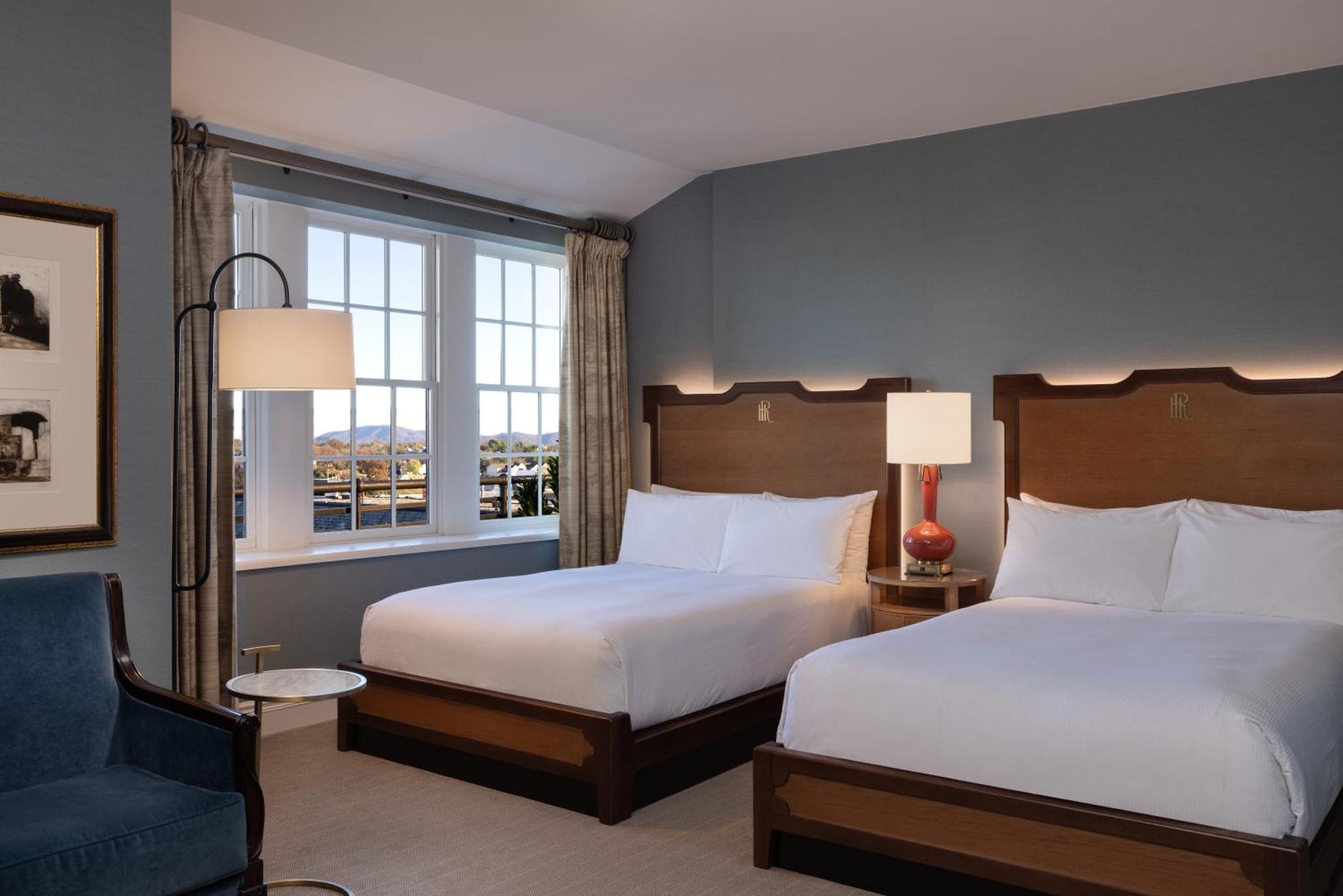 Hotel Roanoke & Conference Center, Curio Collection By Hilton Экстерьер фото