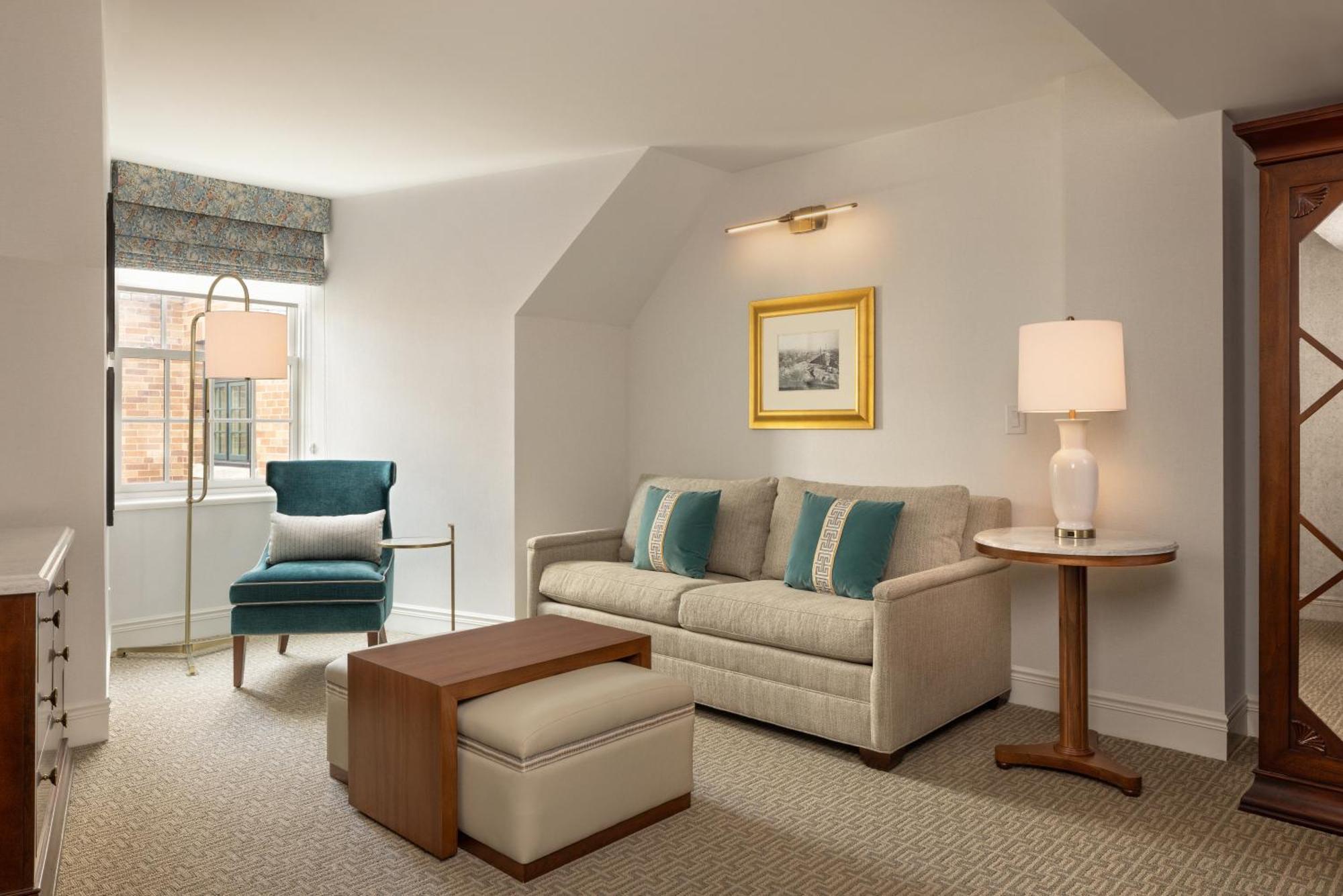 Hotel Roanoke & Conference Center, Curio Collection By Hilton Экстерьер фото